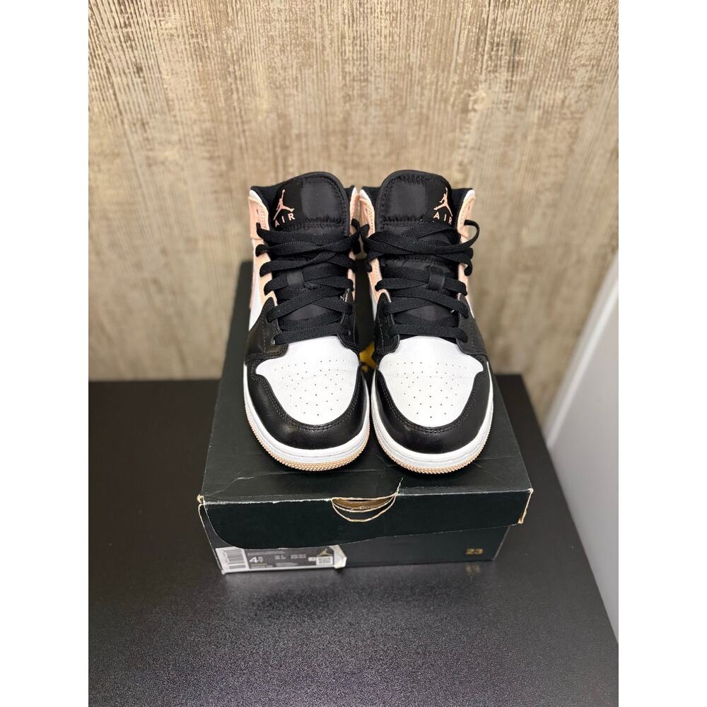 SZ 4.5Y/6W - Jordan 1 Mid Wht/Arctic Orange-Blk, Gently Used - Picture 3 of 4
